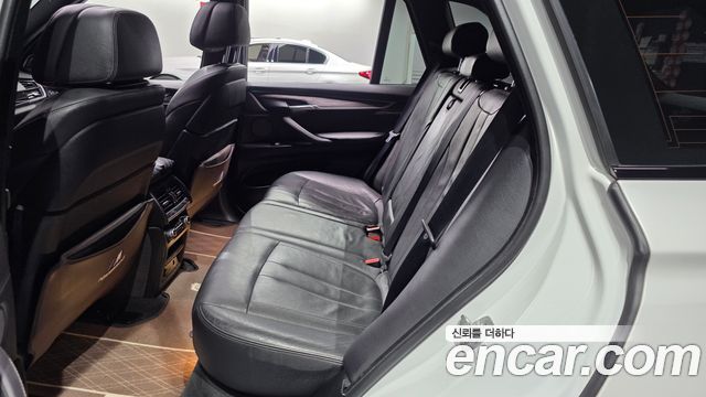 BMW X5 2017 — photo 11