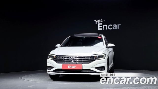 Volkswagen Jetta 2021 — photo 3