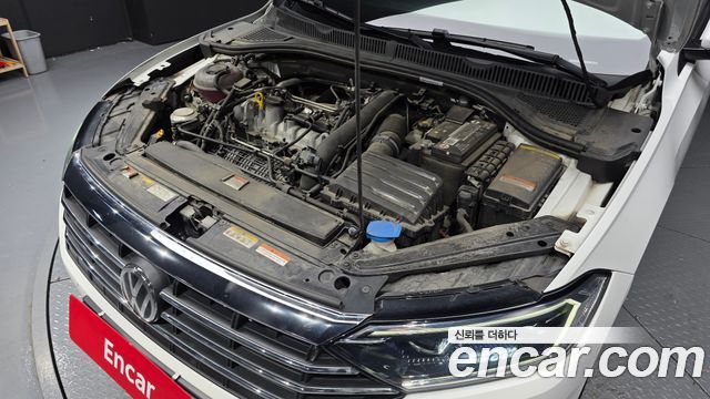 Volkswagen Jetta 2021 — photo 6