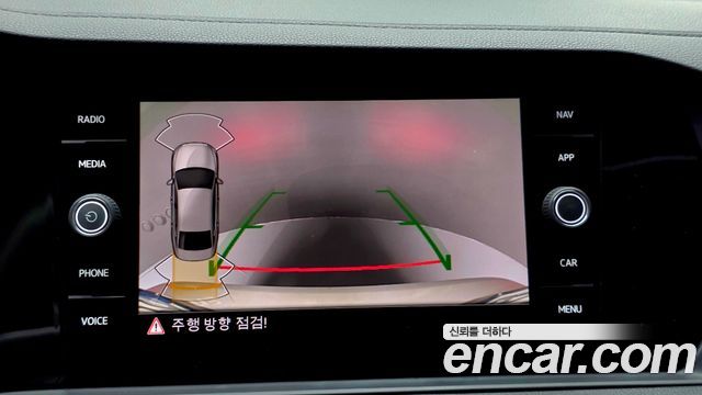 Volkswagen Jetta 2021 — photo 20