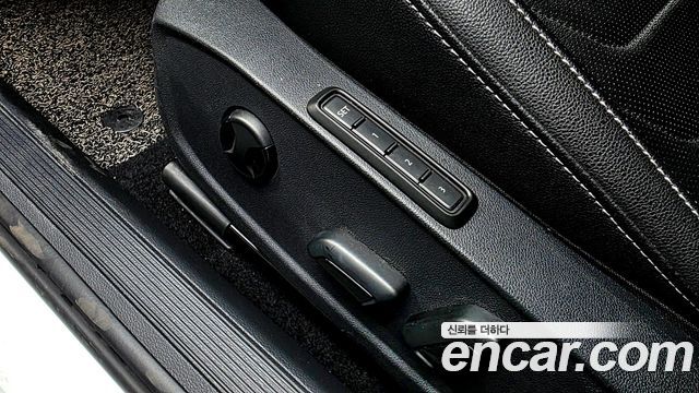 Volkswagen Jetta 2021 — photo 25