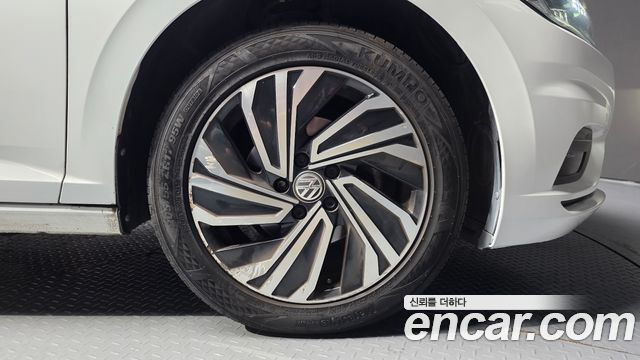 Volkswagen Jetta 2021 — photo 7