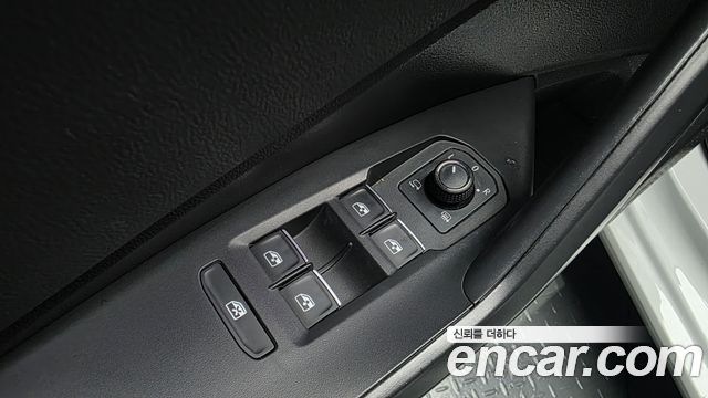 Volkswagen Jetta 2021 — photo 27