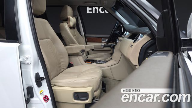 Land Rover Discovery 2016 — photo 17