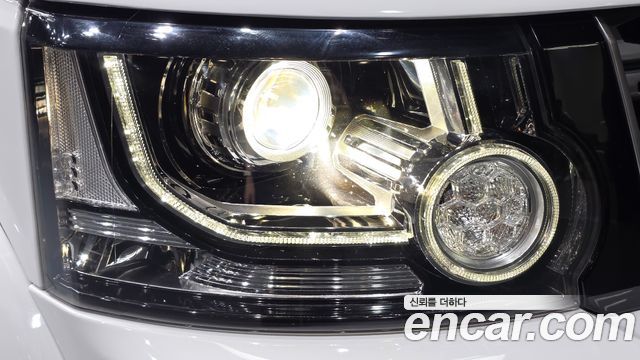 Land Rover Discovery 2016 — photo 8