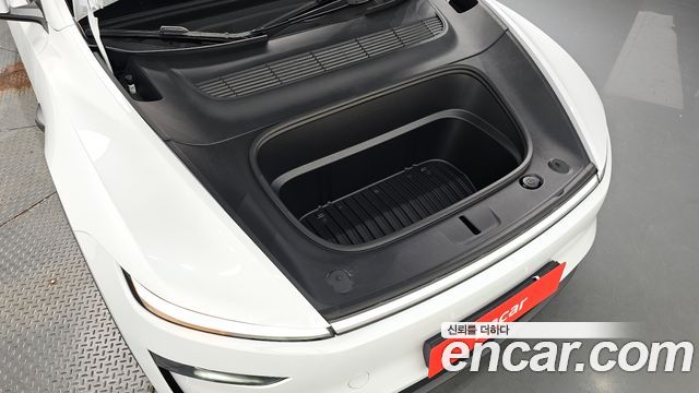 Tesla Model Y 2026 — photo 6