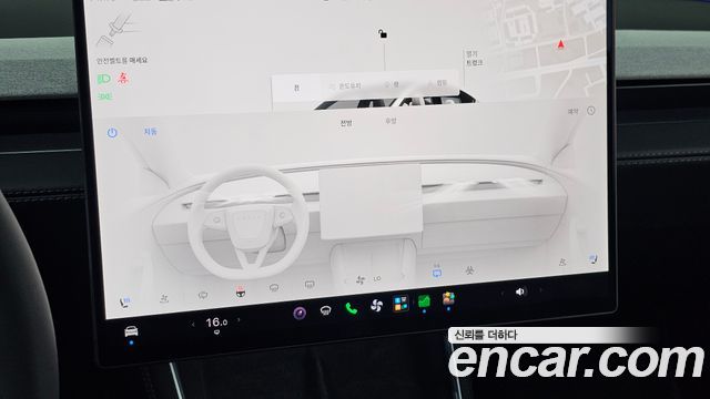 Tesla Model Y 2026 — photo 25