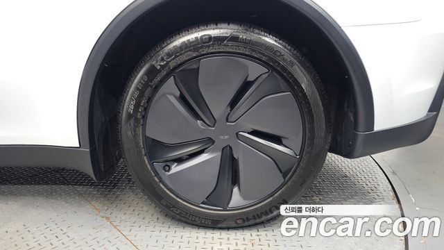 Tesla Model Y 2026 — photo 7