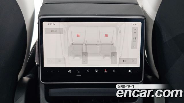 Tesla Model Y 2026 — photo 31