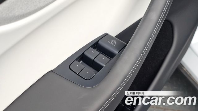 Tesla Model Y 2026 — photo 34