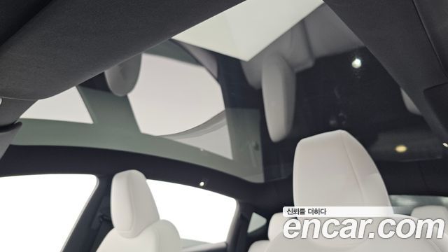 Tesla Model Y 2026 — photo 36