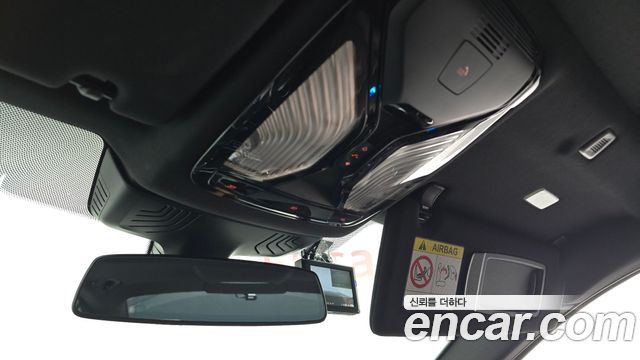 BMW 5-Series 2022 — photo 19