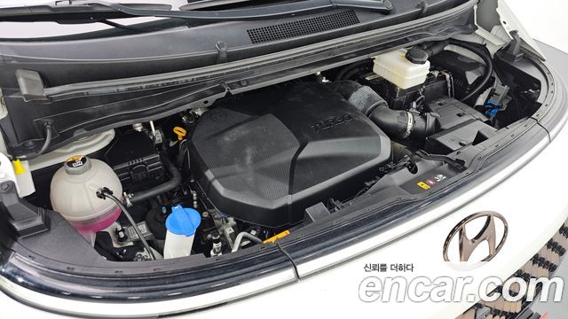 Hyundai Staria 2023 — photo 6