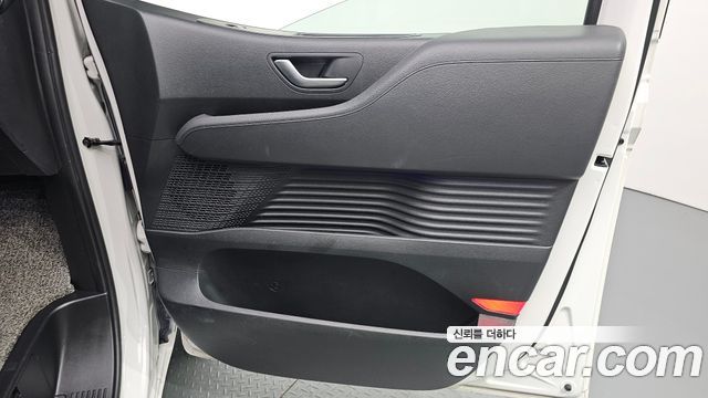 Hyundai Staria 2023 — photo 15