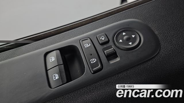 Hyundai Staria 2023 — photo 27