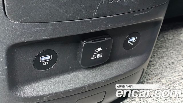 Hyundai Staria 2023 — photo 30