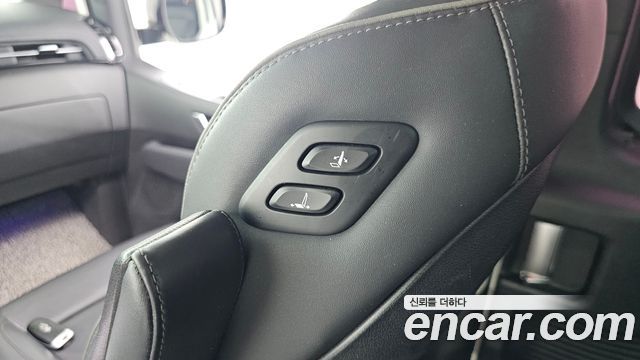 Hyundai Staria 2023 — photo 31