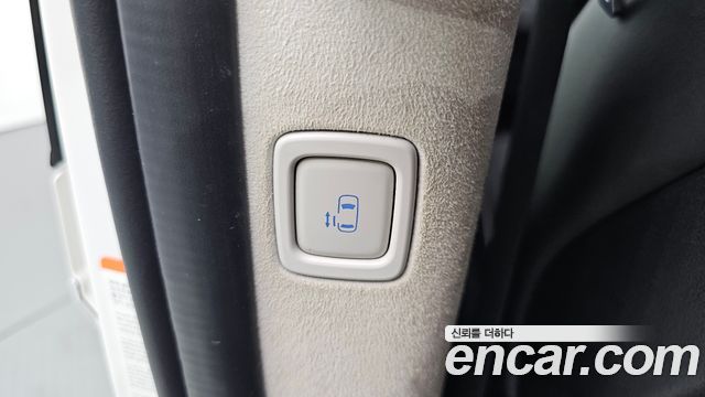Hyundai Staria 2023 — photo 33