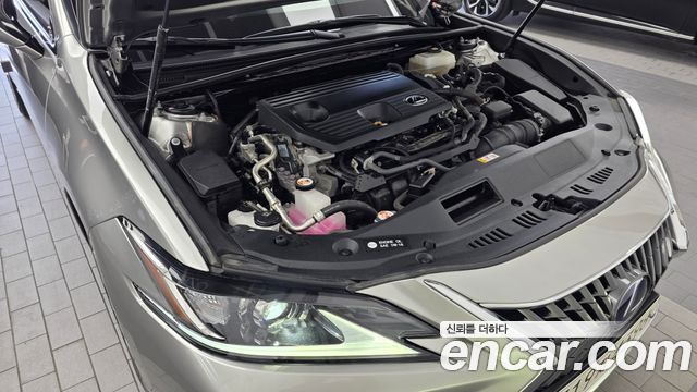 Lexus ES 2022 — photo 6