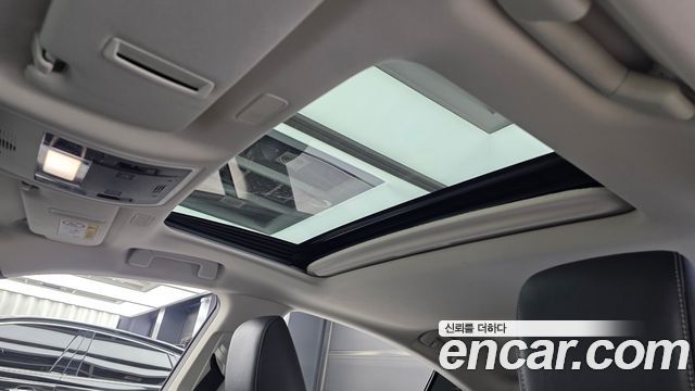 Lexus ES 2022 — photo 24