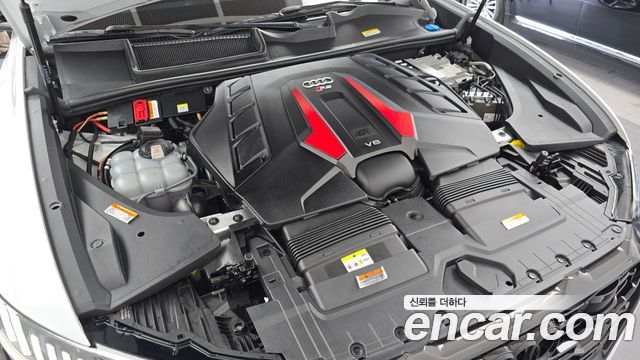 Audi RSQ8 2021 — photo 6