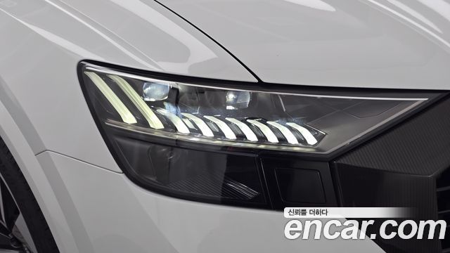 Audi RSQ8 2021 — photo 8