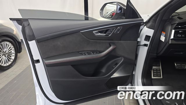 Audi RSQ8 2021 — photo 14