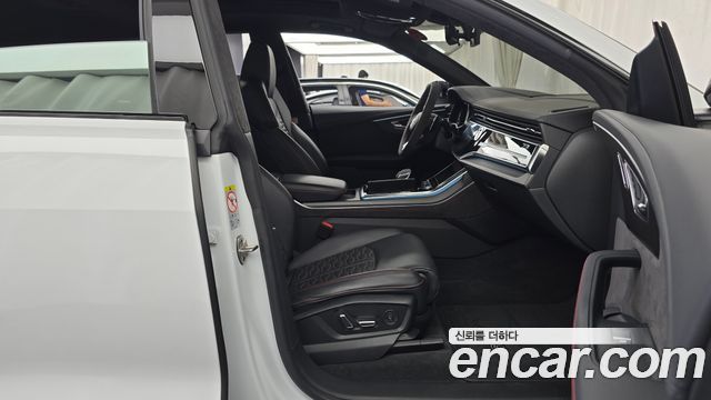 Audi RSQ8 2021 — photo 16