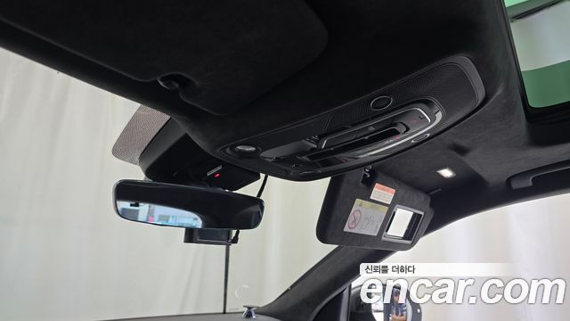 Audi RSQ8 2021 — photo 27