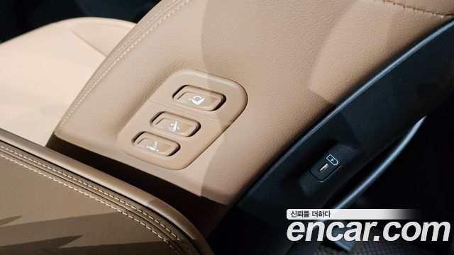 Hyundai Santafe 2024 — photo 30