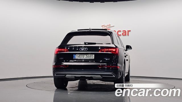 Audi Q5 2022 — photo 4