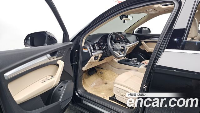 Audi Q5 2022 — photo 13