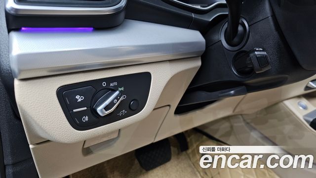 Audi Q5 2022 — photo 22