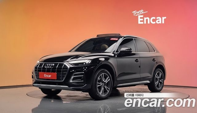 Audi Q5 2022 — photo 1
