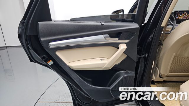 Audi Q5 2022 — photo 15