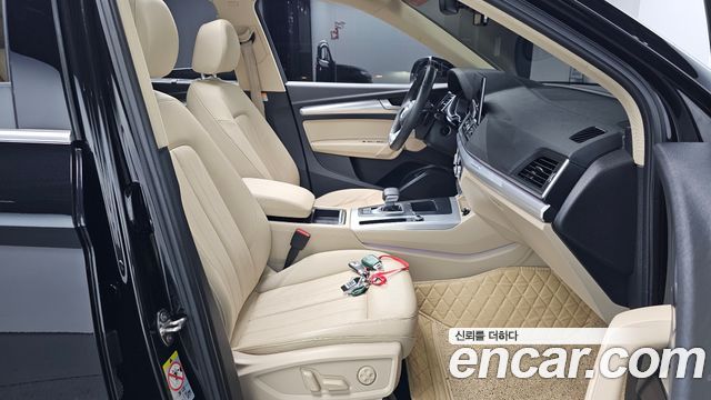 Audi Q5 2022 — photo 16