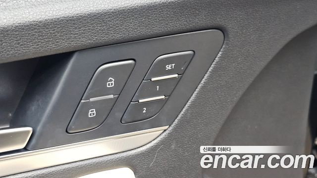 Audi Q5 2022 — photo 30