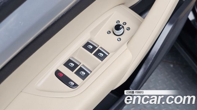 Audi Q5 2022 — photo 31