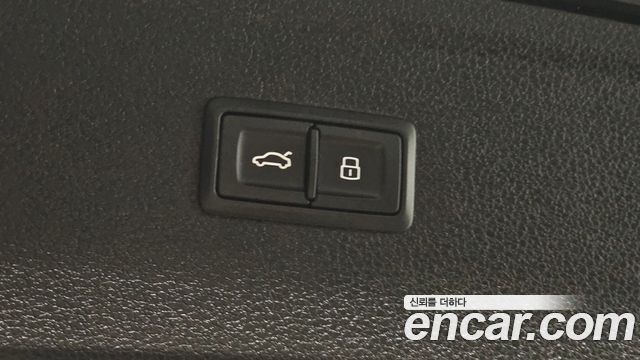 Audi Q5 2022 — photo 36