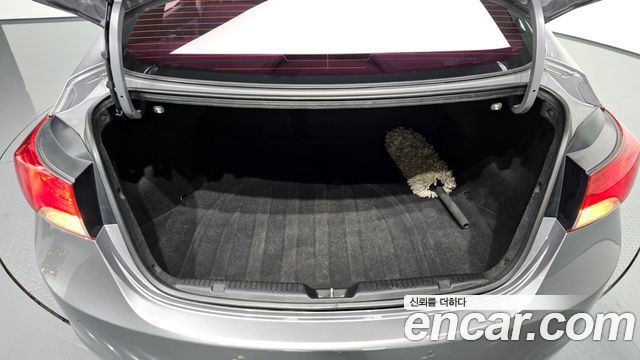 Hyundai AVANTE 2012 — photo 24