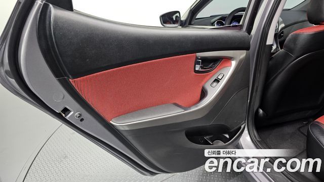 Hyundai AVANTE 2012 — photo 15