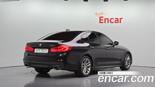 BMW 5-Series 2017 — photo 2