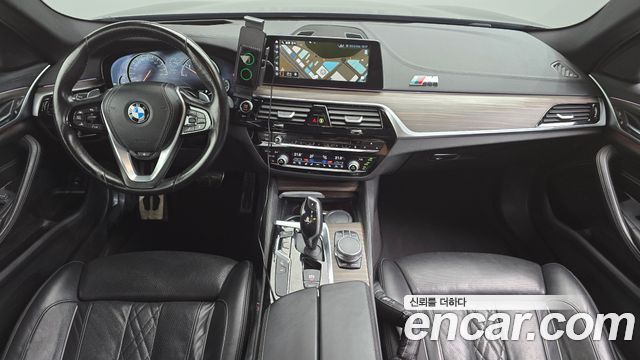 BMW 5-Series 2017 — photo 7