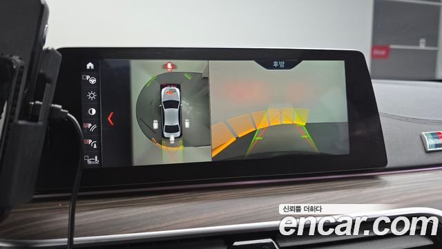 BMW 5-Series 2017 — photo 14