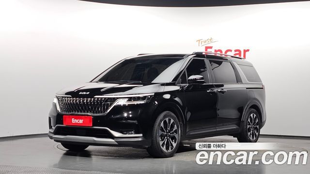 Kia Canival 2023 — photo 1