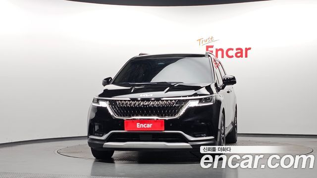 Kia Canival 2023 — photo 3