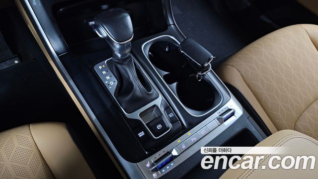 Kia Canival 2023 — photo 9