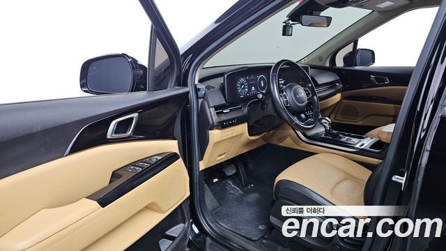 Kia Canival 2023 — photo 10