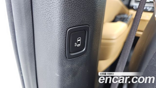 Kia Canival 2023 — photo 18