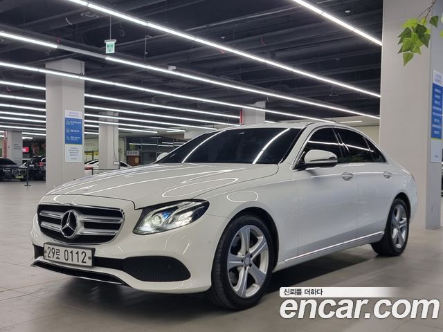 Mercedes-Benz E-Class 2017 — photo 3